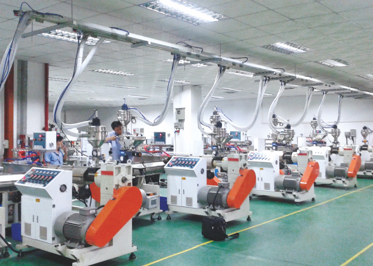 論集中供料系統對注塑行業的重要性